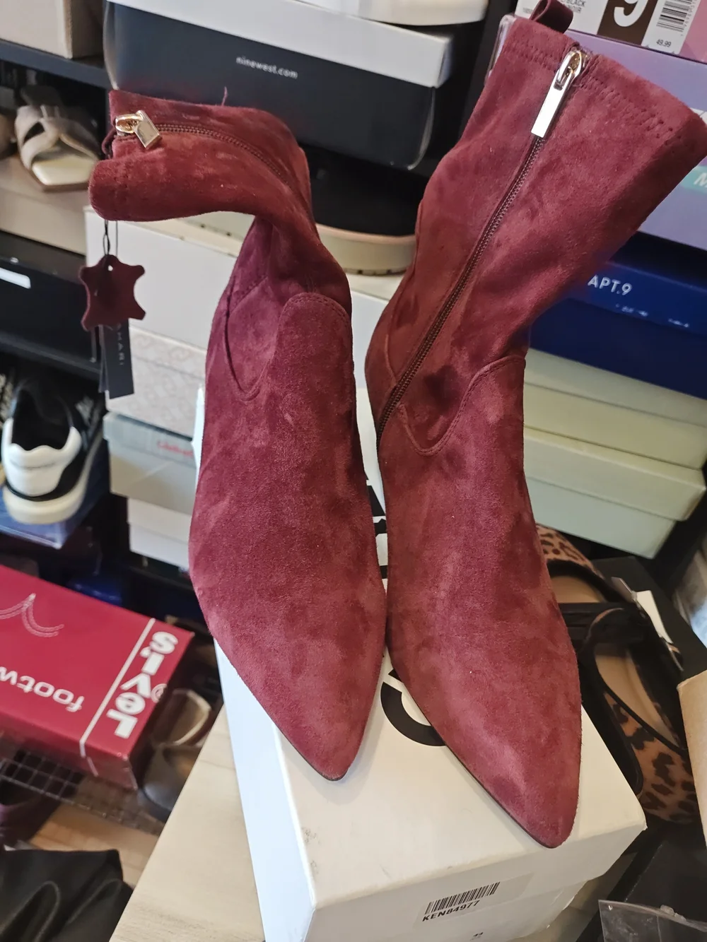 Tahari sleek burgundy